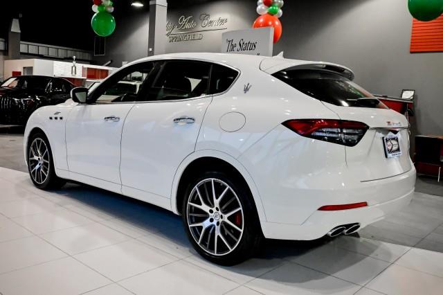 Maserati Levante  2022