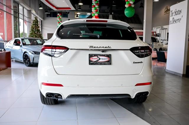 Maserati Levante  2022