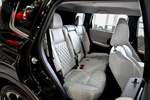 Mitsubishi Outlander  2024