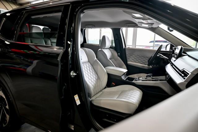 Mitsubishi Outlander  2024