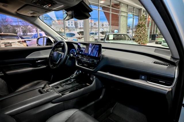 Toyota Grand Highlander  2024