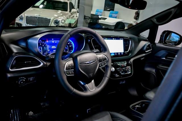 Chrysler Pacifica  2025