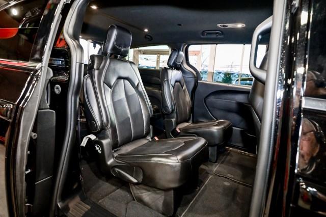 Chrysler Pacifica  2025