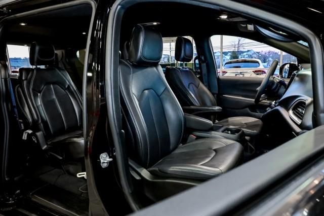 Chrysler Pacifica  2025