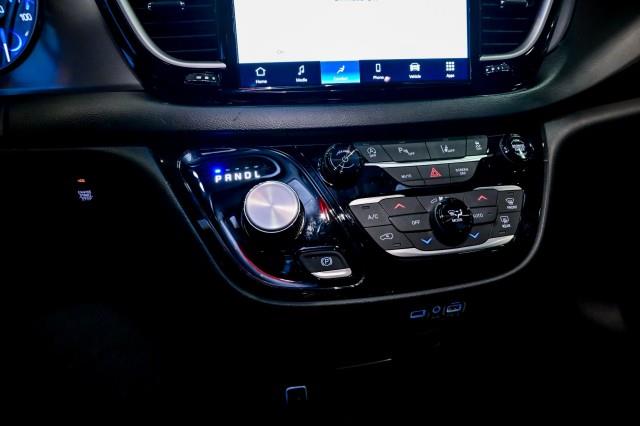 Chrysler Pacifica  2025