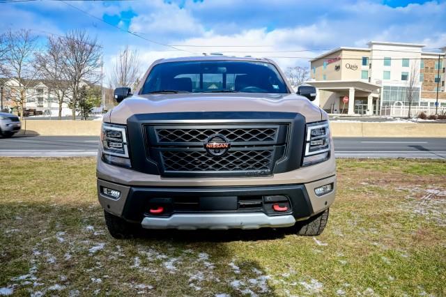 Nissan Titan  2021