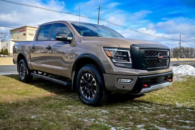Nissan Titan  2021