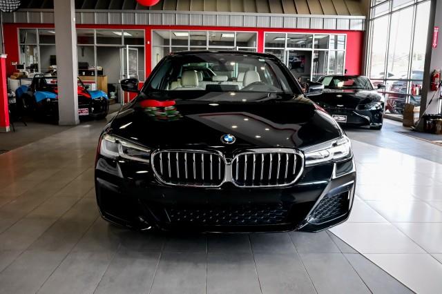 BMW 5-Series  2022