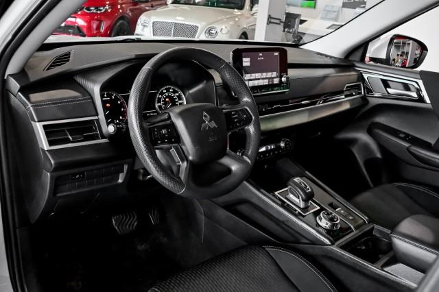 Mitsubishi Outlander  2024