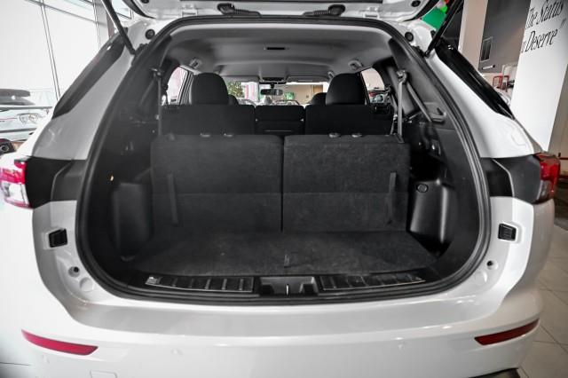 Mitsubishi Outlander  2024