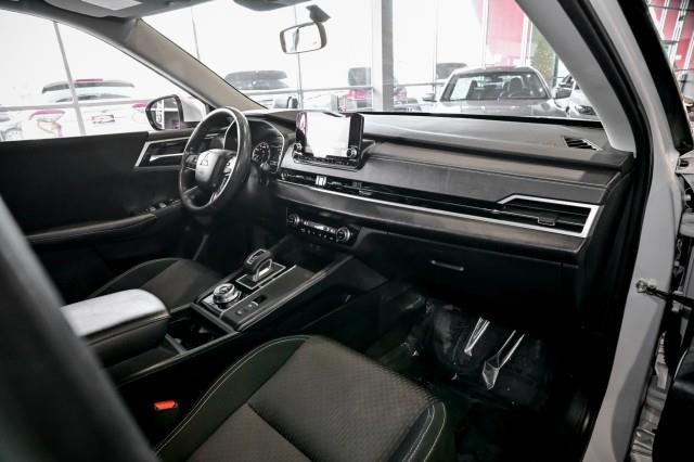 Mitsubishi Outlander  2024