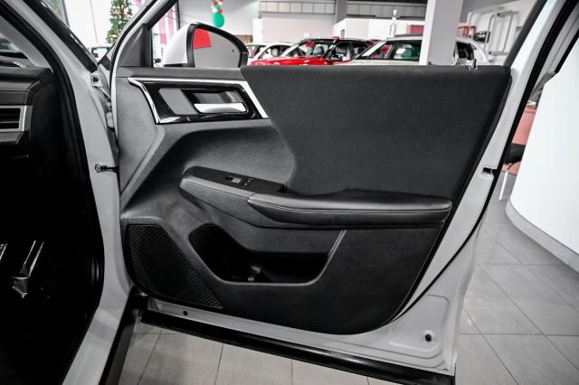 Mitsubishi Outlander  2024