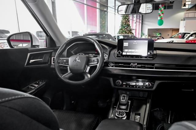 Mitsubishi Outlander  2024