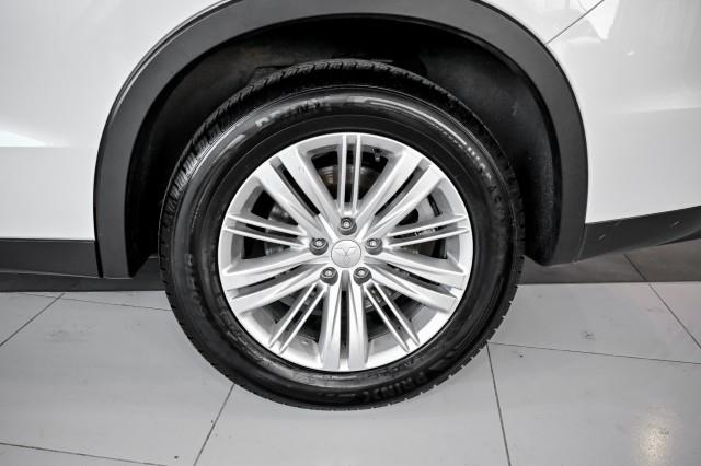 Mitsubishi Outlander  2024