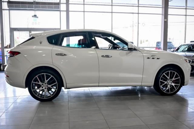 Maserati Levante  2022