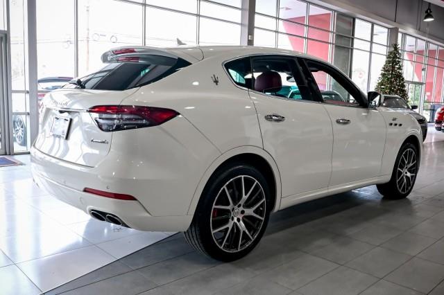 Maserati Levante  2022