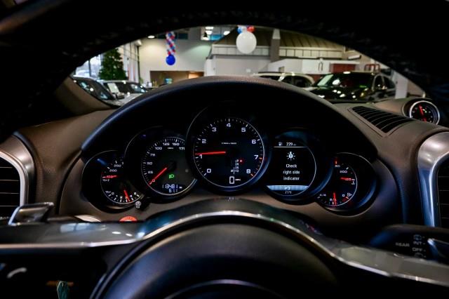 Porsche Cayenne  2016