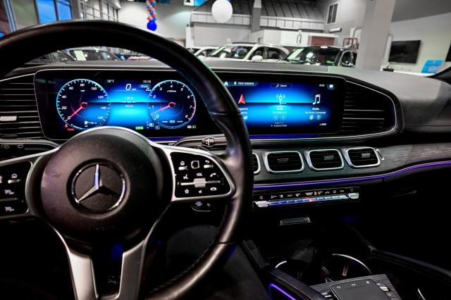 Mercedes-Benz GLS-Class  2023