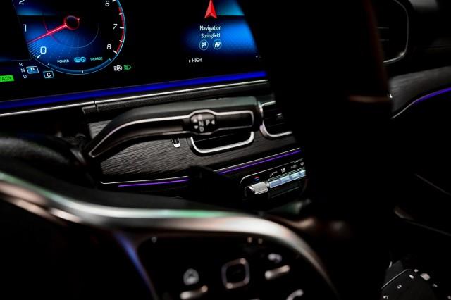 Mercedes-Benz GLS-Class  2023