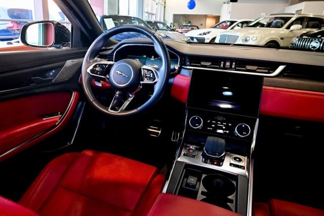 Jaguar XF-Series  2024