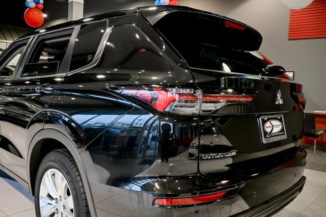 Mitsubishi Outlander  2025