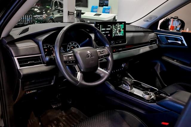 Mitsubishi Outlander  2025