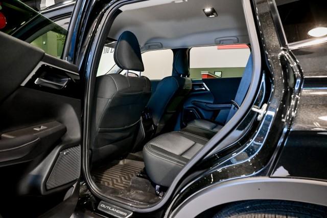 Mitsubishi Outlander  2025