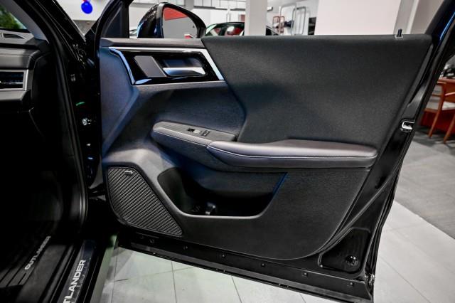 Mitsubishi Outlander  2025