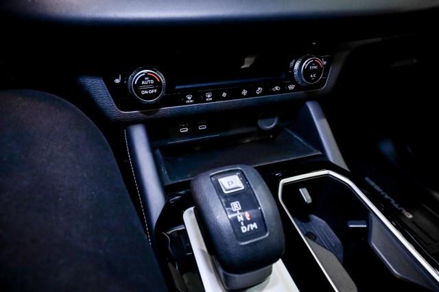 Mitsubishi Outlander  2025