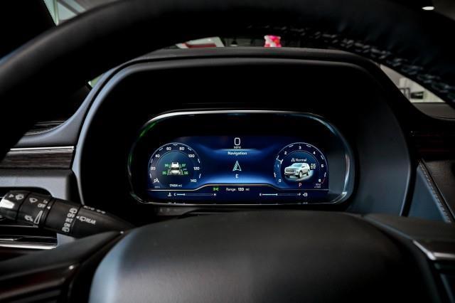 Chevrolet Suburban  2024