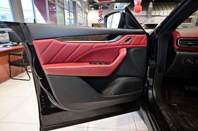 Maserati Levante  2022