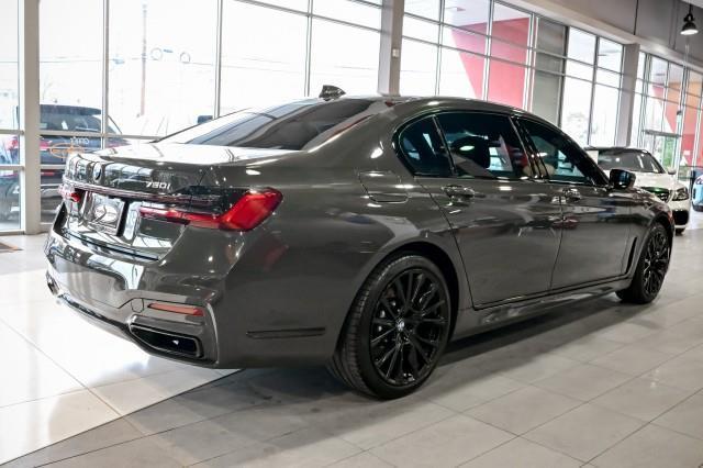 BMW 7-Series  2022