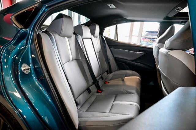 Toyota Camry Hybrid  2025