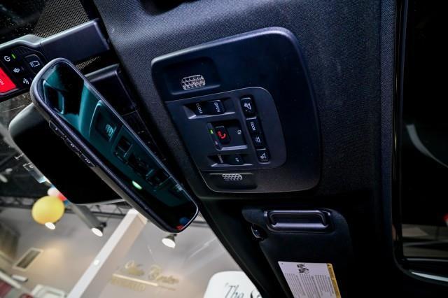 Toyota Camry Hybrid  2025