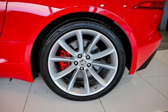 Jaguar F-Type  2014