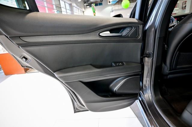 Alfa Romeo Stelvio  2022