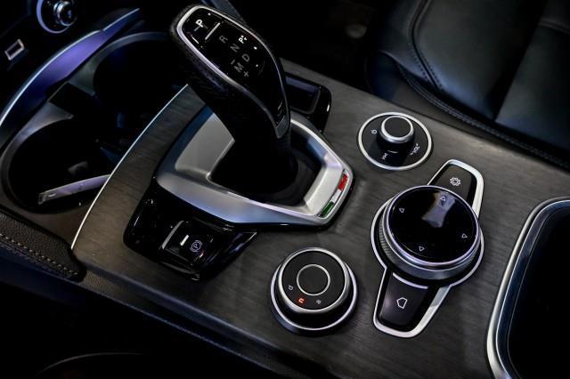 Alfa Romeo Stelvio  2022