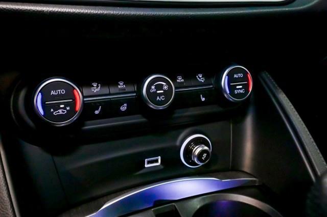 Alfa Romeo Stelvio  2022