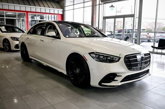 Mercedes-Benz S-Class  2022