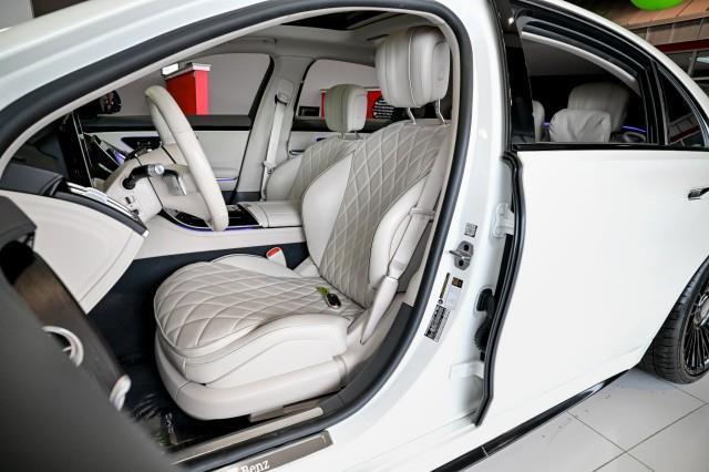 Mercedes-Benz S-Class  2022