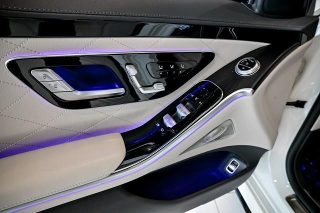 Mercedes-Benz S-Class  2022