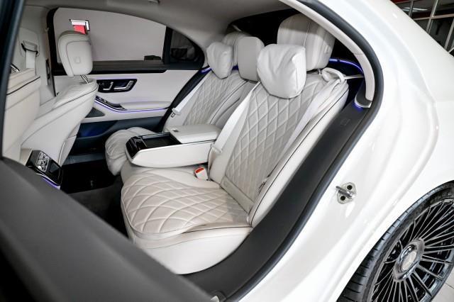 Mercedes-Benz S-Class  2022