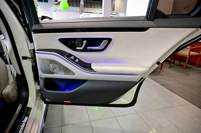 Mercedes-Benz S-Class  2022