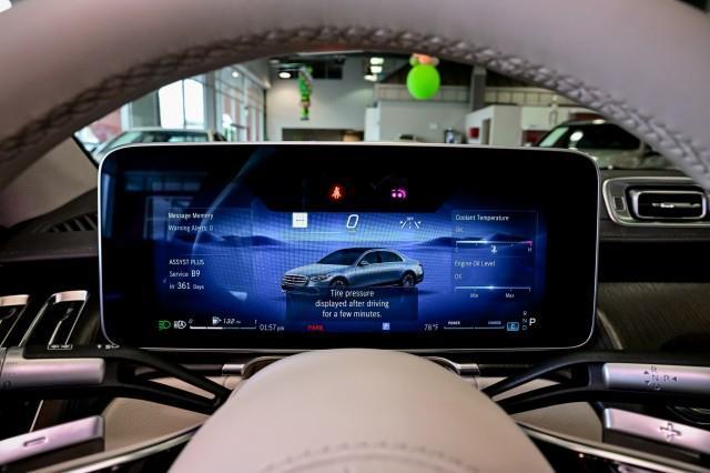 Mercedes-Benz S-Class  2022