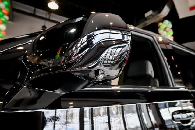 Chevrolet Suburban  2025