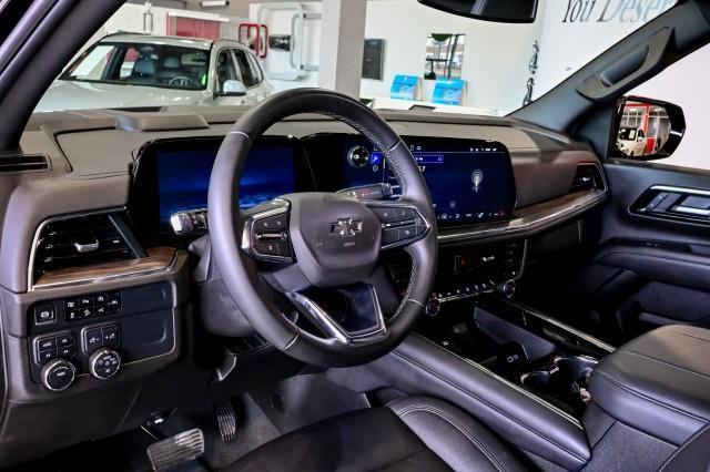 Chevrolet Suburban  2025