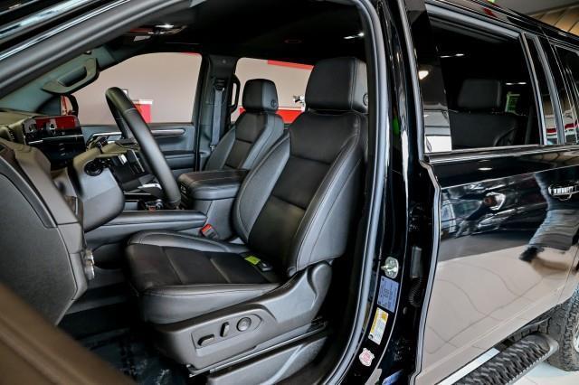 Chevrolet Suburban  2025