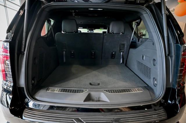 Chevrolet Suburban  2025