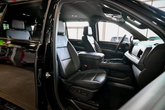 Chevrolet Suburban  2025