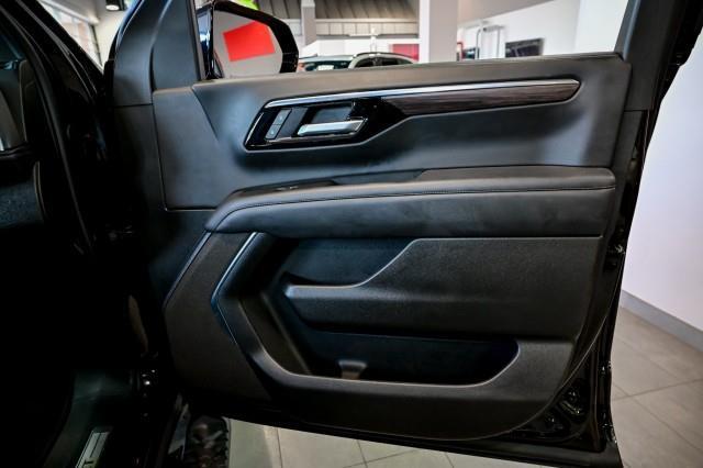 Chevrolet Suburban  2025